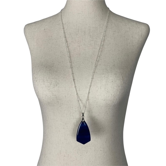 Beautiful Deep Blue Necklace - Picture 2 of 6